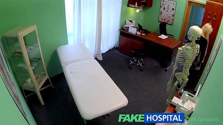 Порно видео Секс скрытая камера в больнице. Смотреть Секс скрытая камера в больнице онлайн
